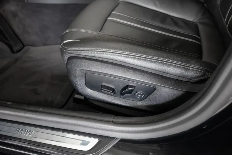 BMW 530 din 2022 cu 43.759 km - oferta BMW111453 - foto 20