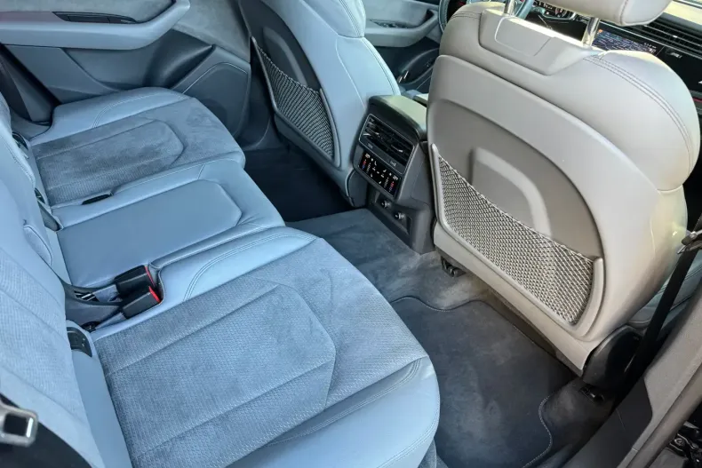 Audi Q8 din 2021 cu 64.000 km - oferta AUD111461 - foto 11