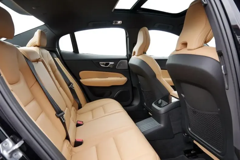 Volvo S60 din 2022 cu 23.435 km - oferta VOL111472 - foto 9