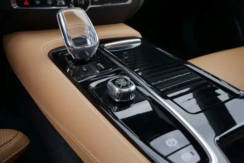 Volvo S60 din 2022 cu 23.435 km - oferta VOL111472 - foto 25