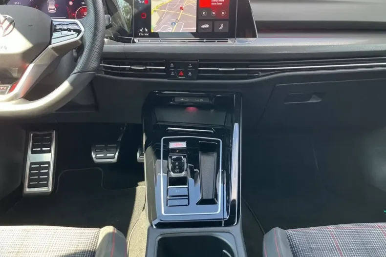 Volkswagen Golf din 2023 cu 23.990 km - oferta VOL111475 - foto 11