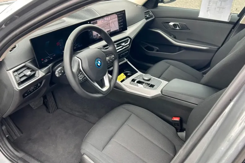 BMW 330 din 2023 cu 17.450 km - oferta BMW111506 - foto 6