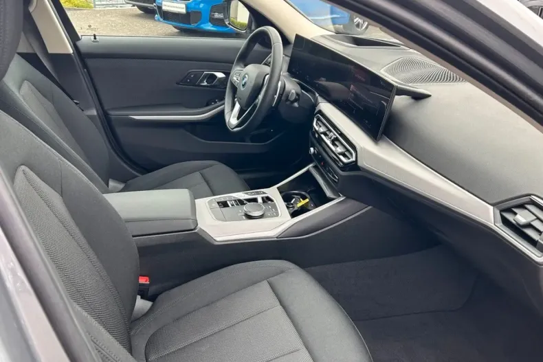 BMW 330 din 2023 cu 17.450 km - oferta BMW111506 - foto 8