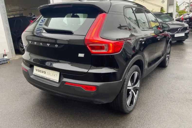 Volvo XC40 din 2021 cu 13.887 km - oferta VOL111508 - foto 6