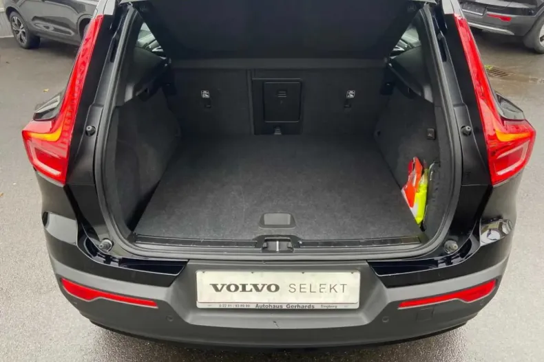 Volvo XC40 din 2021 cu 13.887 km - oferta VOL111508 - foto 9