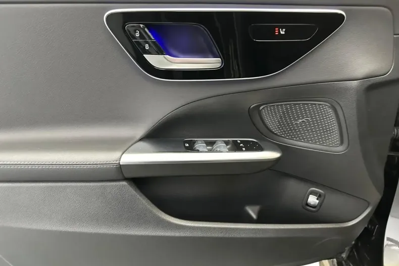 Mercedes-Benz C 220 din 2024 cu 18.478 km - oferta MER111509 - foto 9