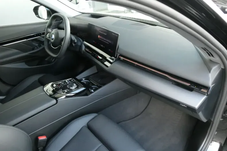 BMW 520 din 2024 cu 22.143 km - oferta BMW111512 - foto 12