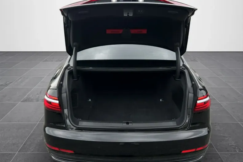 Audi A8 din 2023 cu 53.083 km - oferta AUD111518 - foto 8