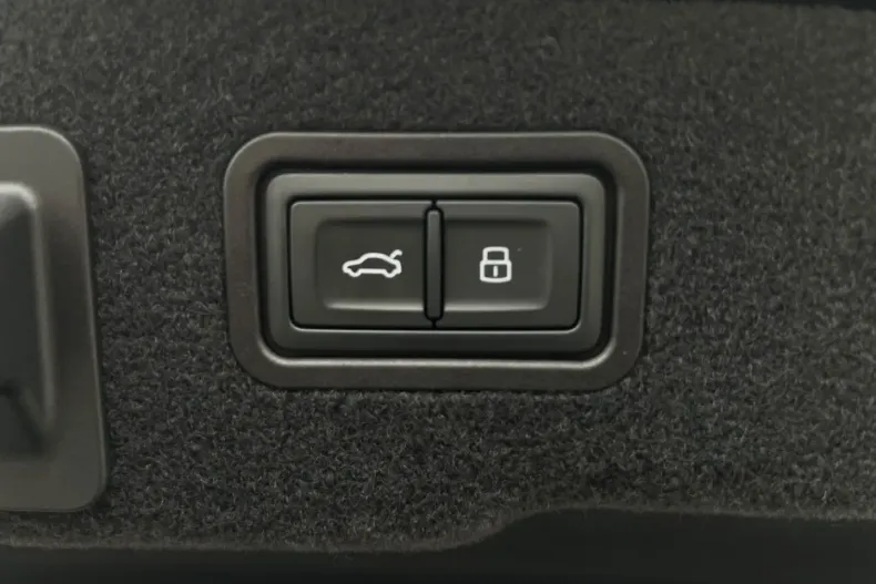 Audi A8 din 2023 cu 53.083 km - oferta AUD111518 - foto 24