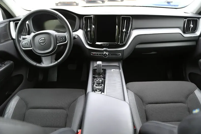 Volvo XC60 din 2021 cu 69.000 km - oferta VOL111533 - foto 16