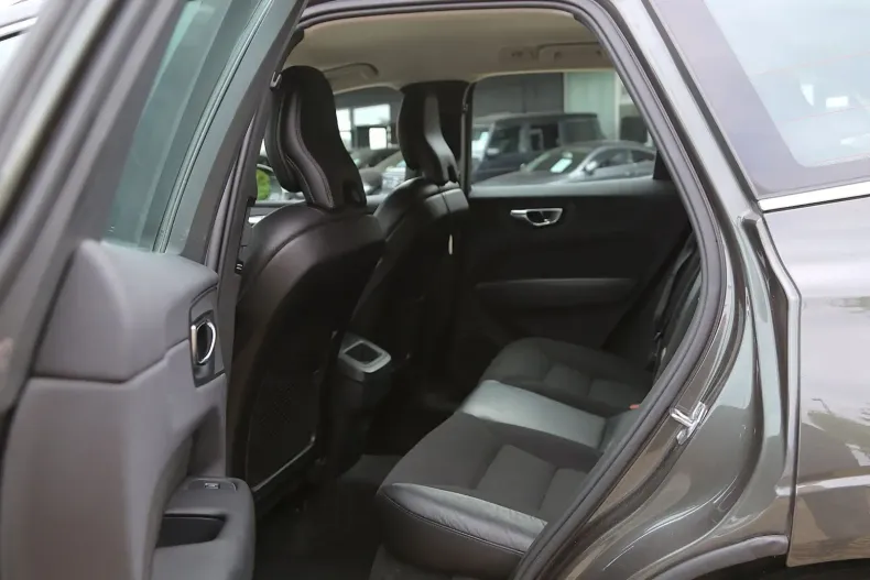 Volvo XC60 din 2021 cu 69.000 km - oferta VOL111533 - foto 20