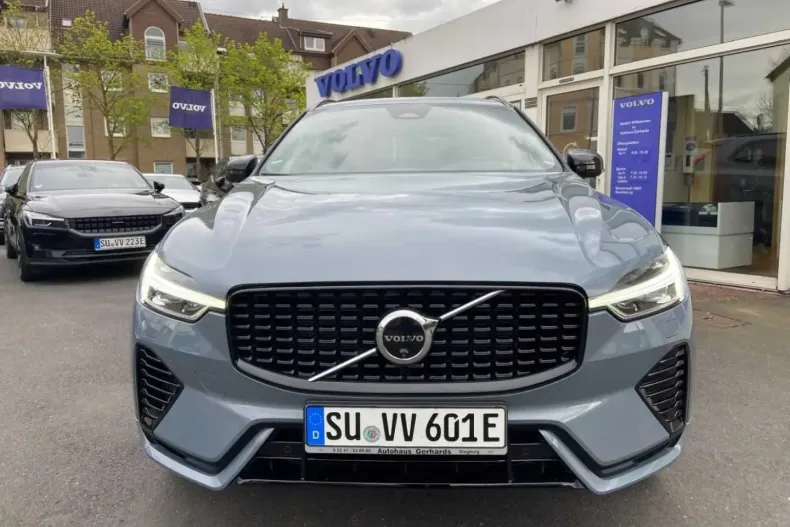 Volvo XC60 din 2024 cu 3.990 km - oferta VOL111535 - foto 2