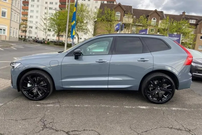 Volvo XC60 din 2024 cu 3.990 km - oferta VOL111535 - foto 4