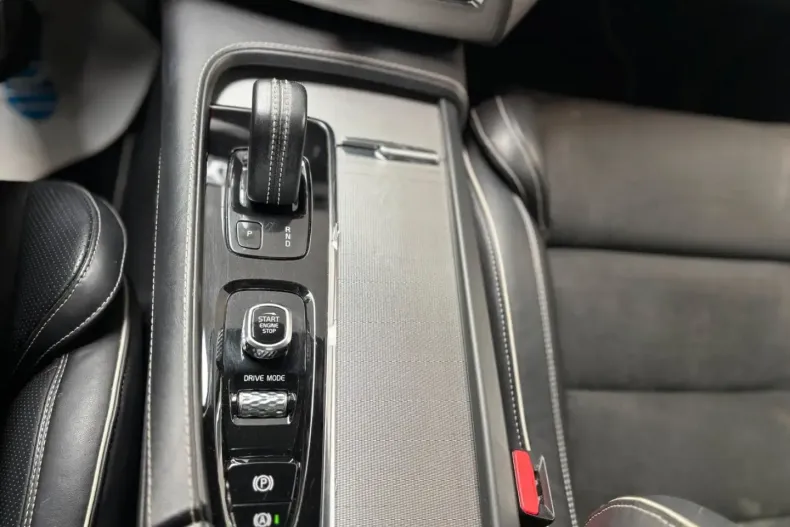 Volvo XC90 din 2020 cu 121.700 km - oferta VOL111548 - foto 23