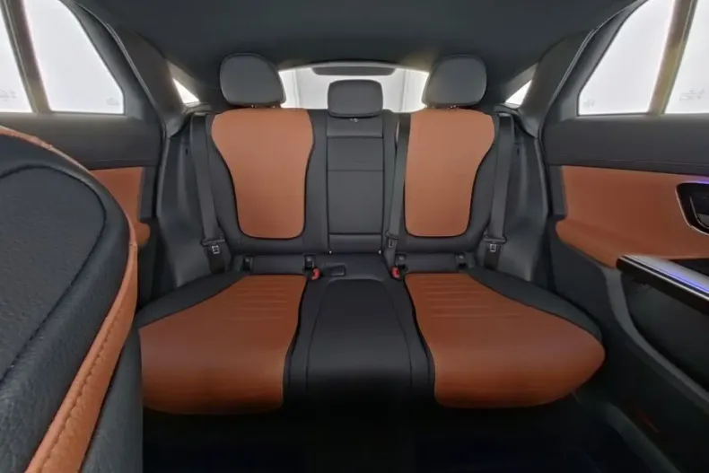 Mercedes-Benz GLC 300 din 2024 cu 12.072 km - oferta MER111550 - foto 9