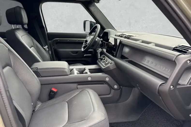 Land Rover Defender din 2024 cu 1.025 km - oferta LAN111559 - foto 3