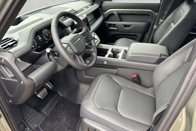 Land Rover Defender din 2024 cu 1.025 km - oferta LAN111559 - foto 13