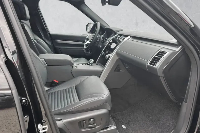 Land Rover Discovery din 2024 cu 17.532 km - oferta LAN111560 - foto 3