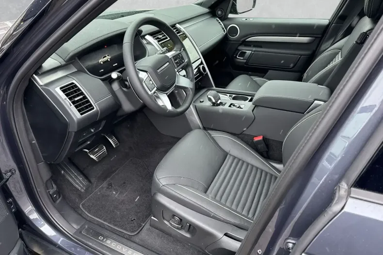 Land Rover Discovery din 2024 cu 3.602 km - oferta LAN111561 - foto 13