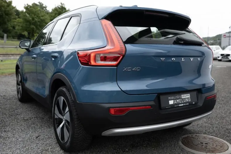 Volvo XC40 din 2022 cu 43.135 km - oferta VOL111562 - foto 2