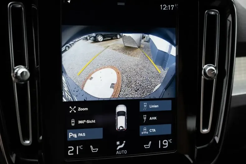 Volvo XC40 din 2022 cu 43.135 km - oferta VOL111562 - foto 17