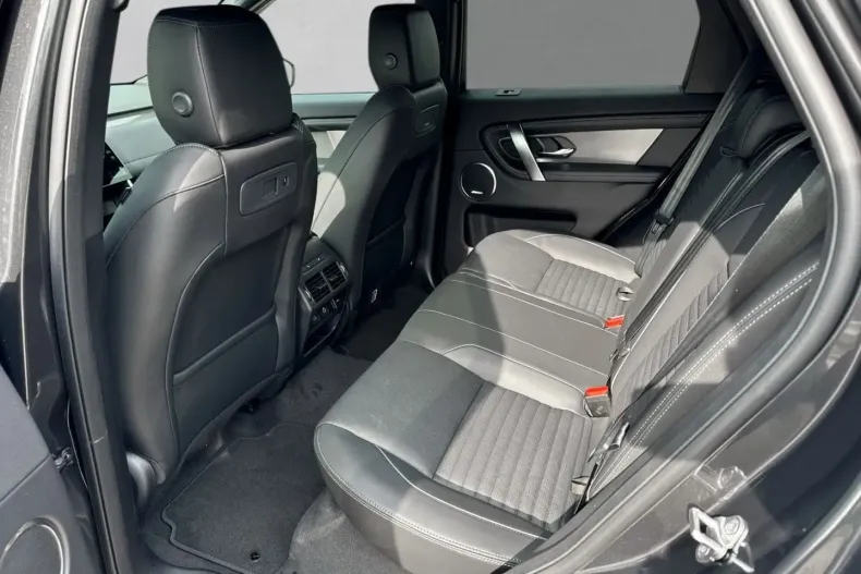 Land Rover Discovery Sport din 2024 cu 5.932 km - oferta LAN111565 - foto 14