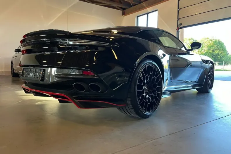 Aston Martin DBS din 2023 cu 3.100 km - oferta AST111571 - foto 4