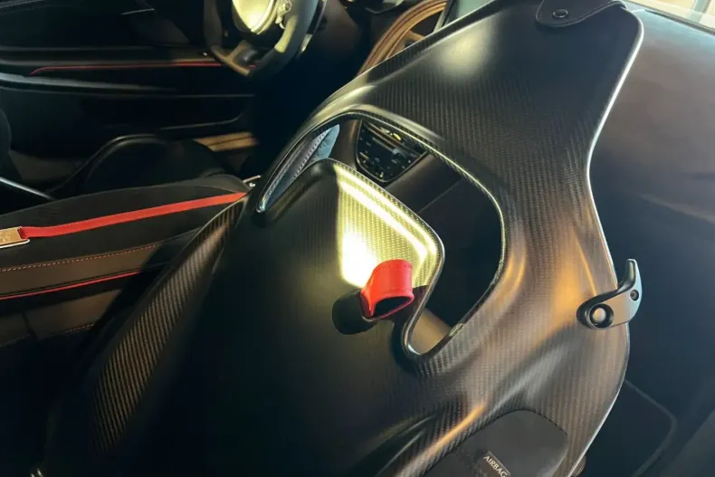 Aston Martin DBS din 2023 cu 3.100 km - oferta AST111571 - foto 18