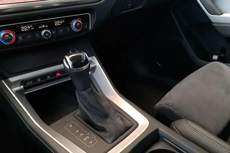 Audi Q3 din 2024 cu 11.230 km - oferta AUD111572 - foto 13