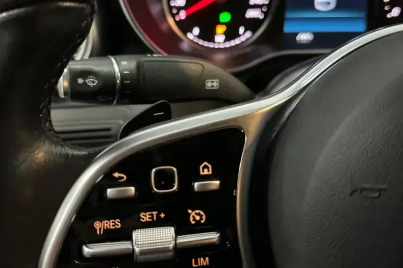 Mercedes-Benz GLC 300 din 2020 cu 98.000 km - oferta MER111576 - foto 18