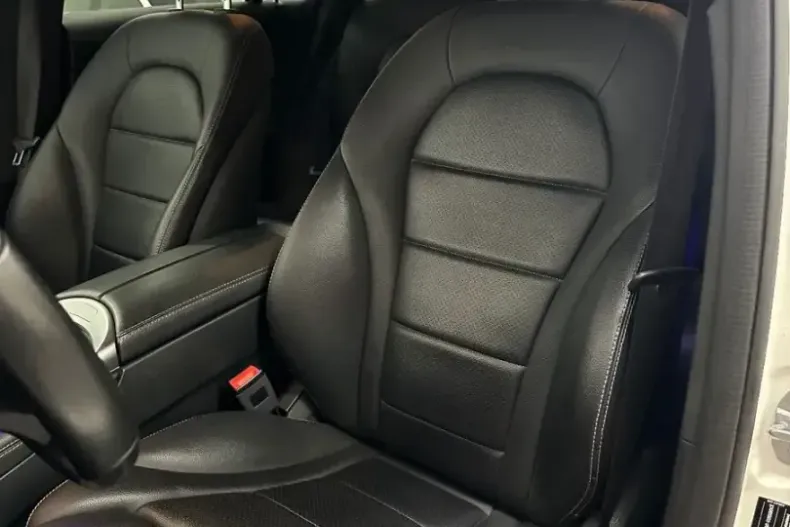 Mercedes-Benz GLC 300 din 2020 cu 98.000 km - oferta MER111576 - foto 25