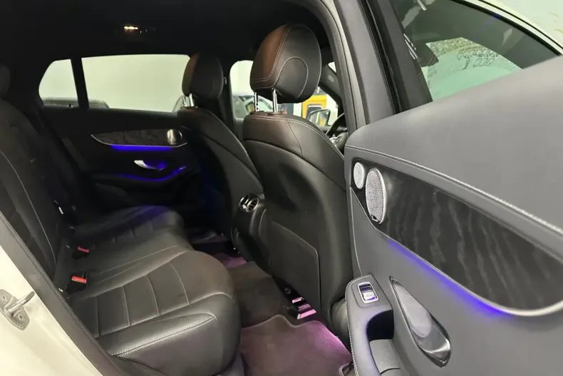 Mercedes-Benz GLC 300 din 2020 cu 98.000 km - oferta MER111576 - foto 29