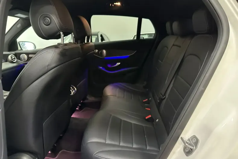 Mercedes-Benz GLC 300 din 2020 cu 98.000 km - oferta MER111576 - foto 31