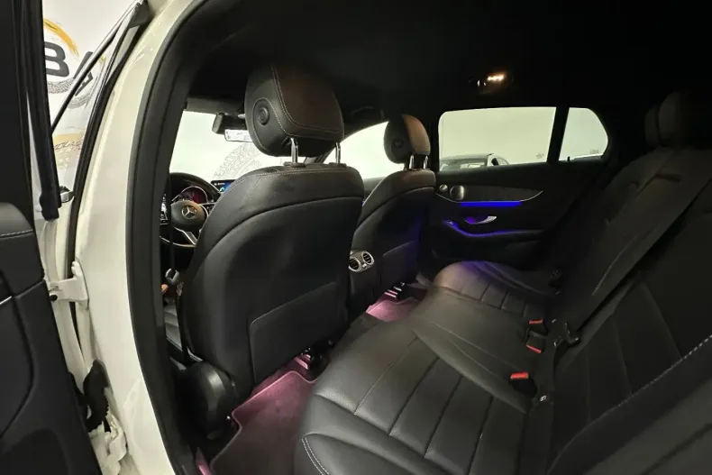 Mercedes-Benz GLC 300 din 2020 cu 98.000 km - oferta MER111576 - foto 32