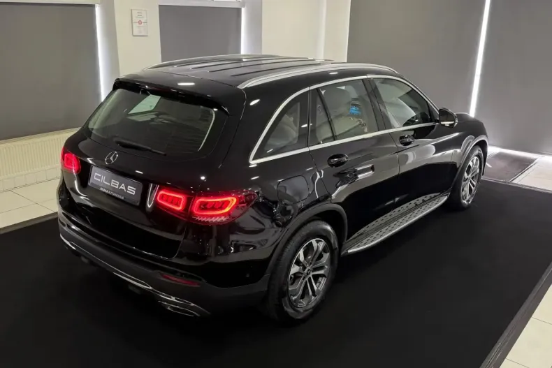 Mercedes-Benz GLC 300 din 2021 cu 89.006 km - oferta MER111605 - foto 6