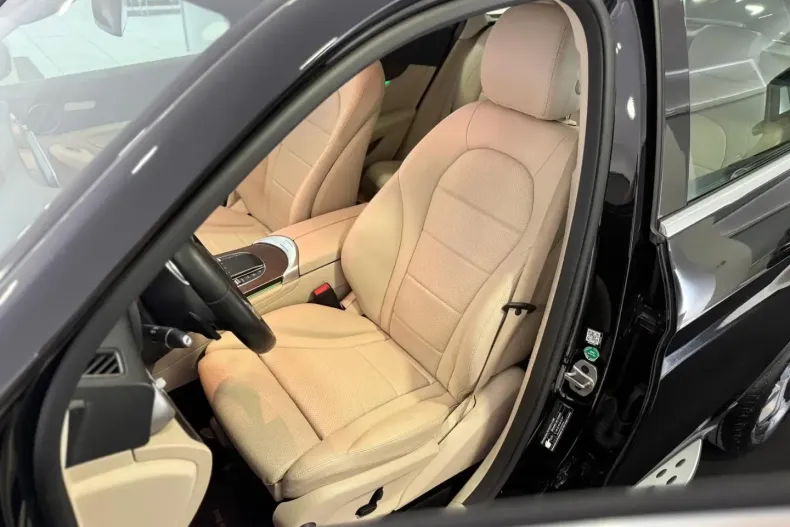 Mercedes-Benz GLC 300 din 2021 cu 89.006 km - oferta MER111605 - foto 17