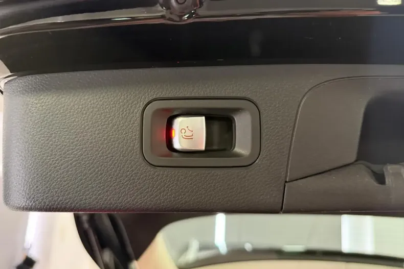 Mercedes-Benz GLC 300 din 2021 cu 89.006 km - oferta MER111605 - foto 21