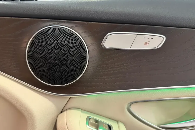 Mercedes-Benz GLC 300 din 2021 cu 89.006 km - oferta MER111605 - foto 26