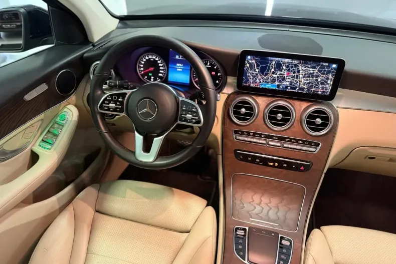 Mercedes-Benz GLC 300 din 2021 cu 89.006 km - oferta MER111605 - foto 30