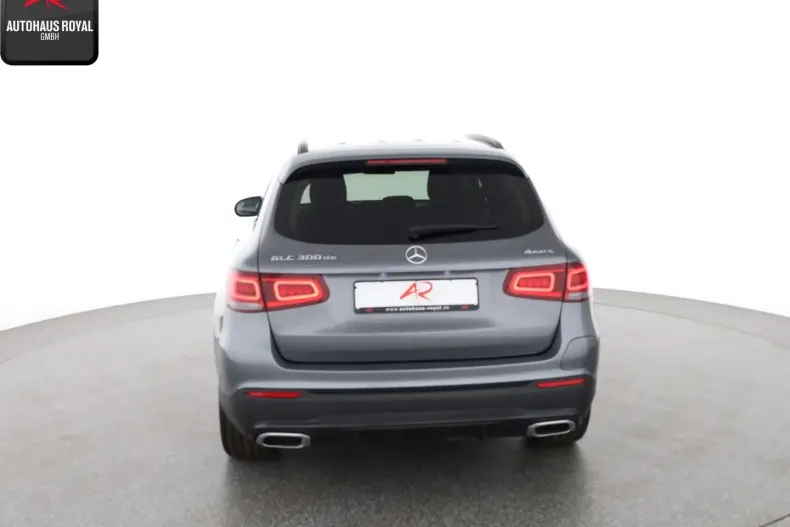 Mercedes-Benz GLC 300 din 2021 cu 95.457 km - oferta MER111607 - foto 4