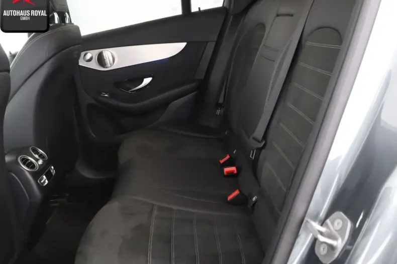 Mercedes-Benz GLC 300 din 2021 cu 95.457 km - oferta MER111607 - foto 11