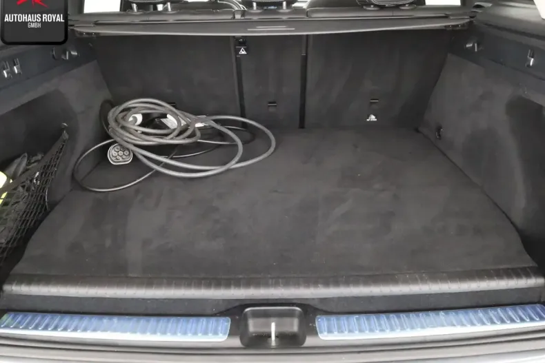 Mercedes-Benz GLC 300 din 2021 cu 95.457 km - oferta MER111607 - foto 12