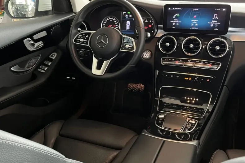 Mercedes-Benz GLC 300 din 2022 cu 82.250 km - oferta MER111611 - foto 14