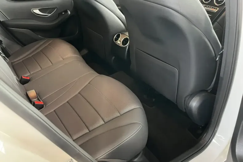 Mercedes-Benz GLC 300 din 2022 cu 82.250 km - oferta MER111611 - foto 21