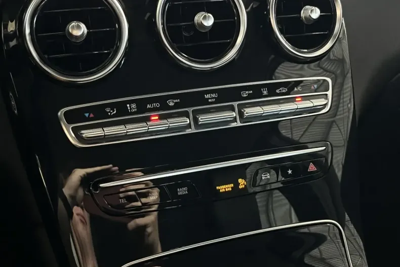 Mercedes-Benz GLC 300 din 2022 cu 82.250 km - oferta MER111611 - foto 26