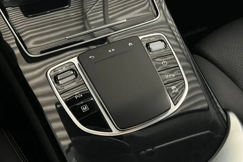 Mercedes-Benz GLC 300 din 2022 cu 82.250 km - oferta MER111611 - foto 27