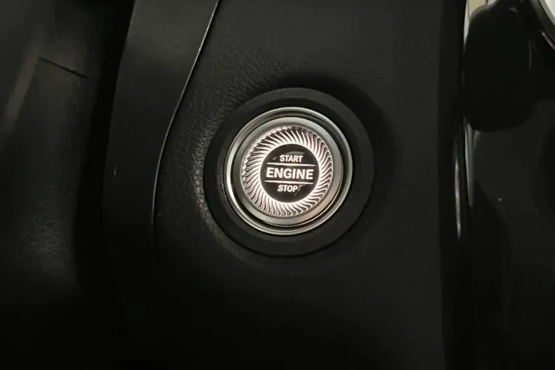 Mercedes-Benz GLC 300 din 2022 cu 82.250 km - oferta MER111611 - foto 28