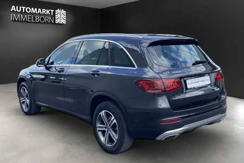 Mercedes-Benz GLC 300 din 2020 cu 99.314 km - oferta MER111612 - foto 5