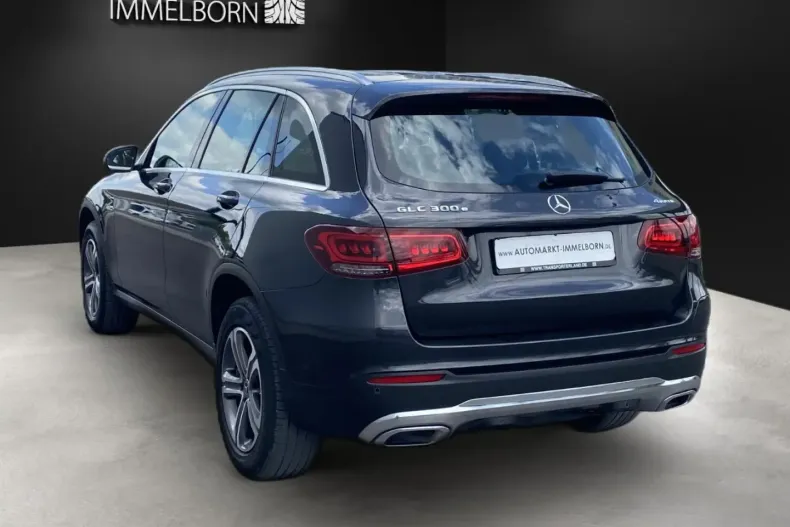 Mercedes-Benz GLC 300 din 2020 cu 99.314 km - oferta MER111612 - foto 6