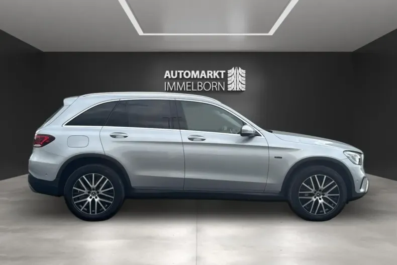 Mercedes-Benz GLC 300 din 2021 cu 56.106 km - oferta MER111613 - foto 11